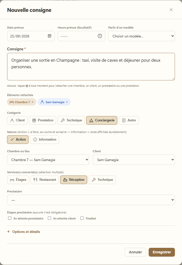 Saisie de la sortie : date, texte, catégorie, chambre 7, clients et réception.